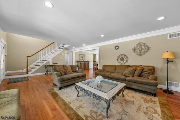 $1,179,000 | 18 Valhalla Road, Montville, NJ 07045