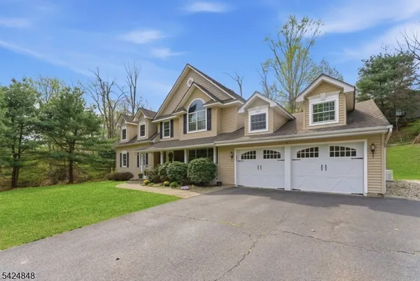 $1,179,000 | 18 Valhalla Road, Montville, NJ 07045