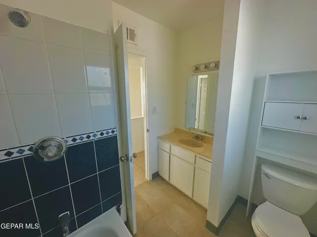 $380,000 | 421 Panahi Road, Socorro, TX 79927