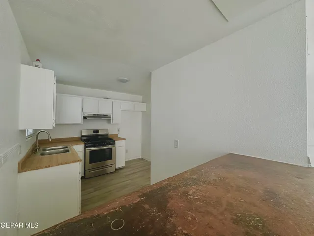 $380,000 | 421 Panahi Road, Socorro, TX 79927