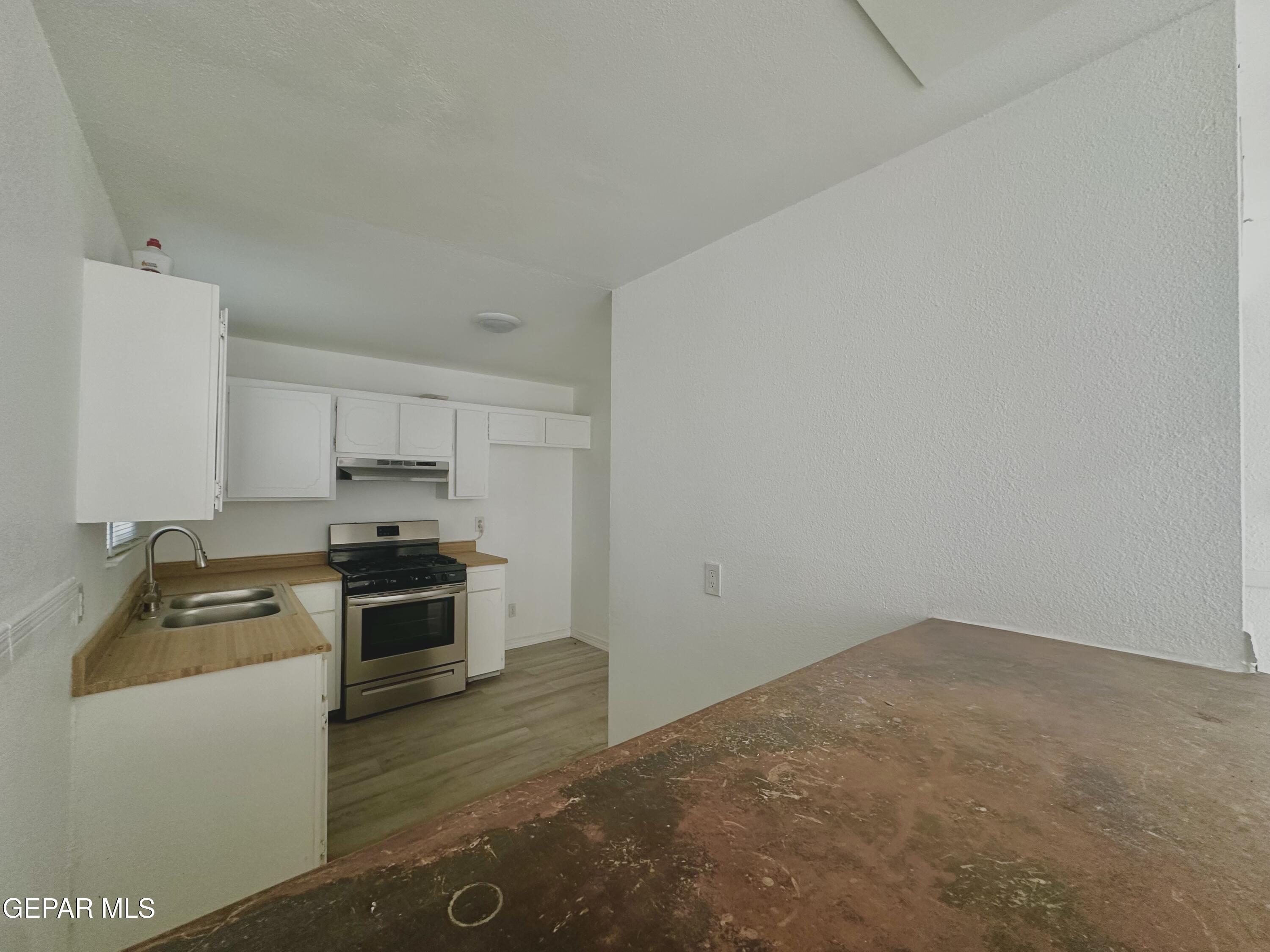 421 Panahi Road Socorro, TX 79927 - Photo 10 of 21 IMG_0527