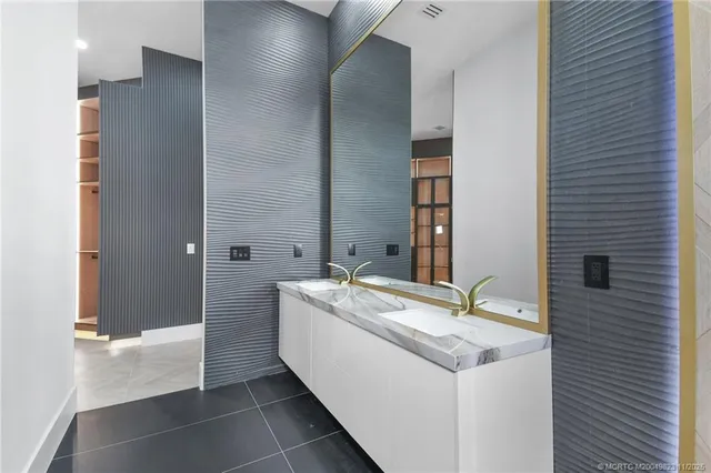 $1,789,000 | 179 Southeast Via Terra Bella, Port St. Lucie, FL 34952