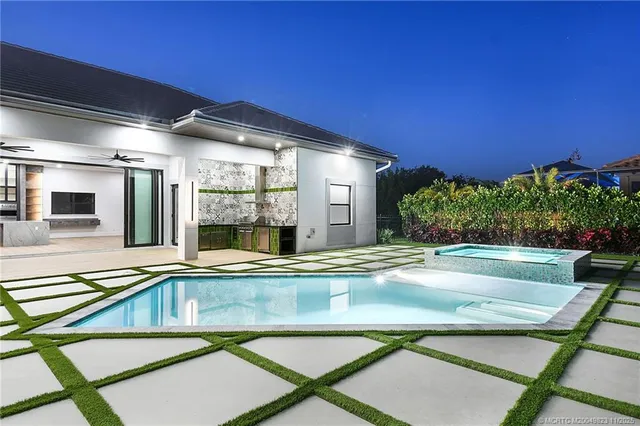 $1,789,000 | 179 Southeast Via Terra Bella, Port St. Lucie, FL 34952