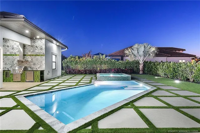 $1,789,000 | 179 Southeast Via Terra Bella, Port St. Lucie, FL 34952