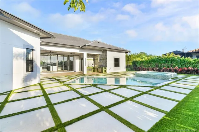 $1,789,000 | 179 Southeast Via Terra Bella, Port St. Lucie, FL 34952