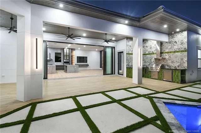 $1,789,000 | 179 Southeast Via Terra Bella, Port St. Lucie, FL 34952