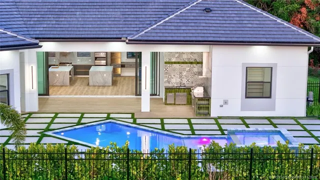 $1,789,000 | 179 Southeast Via Terra Bella, Port St. Lucie, FL 34952