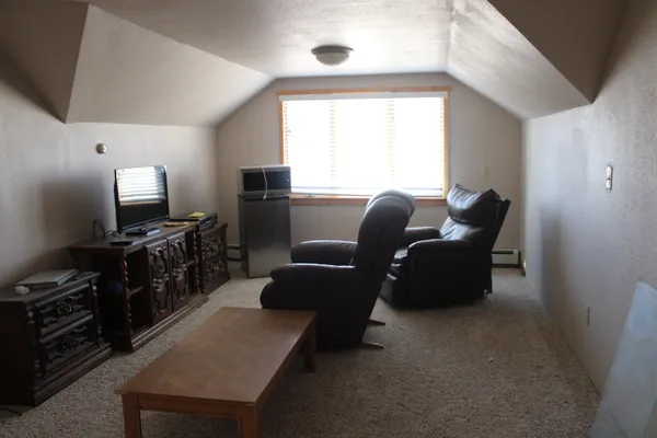 $849,999 | 70 Blue Heron Way, Robertson, WY 82944