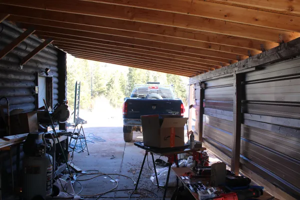 $849,999 | 70 Blue Heron Way, Robertson, WY 82944