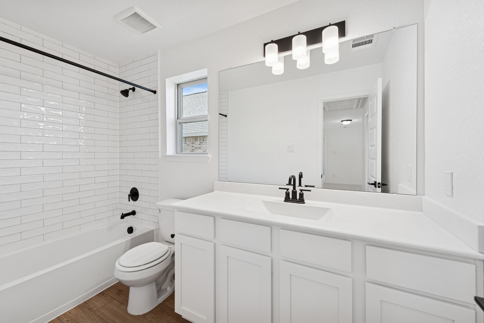 32402 Mimosa Ridge Lane Waller, TX 77484 - Photo 23 of 32 Hall bath