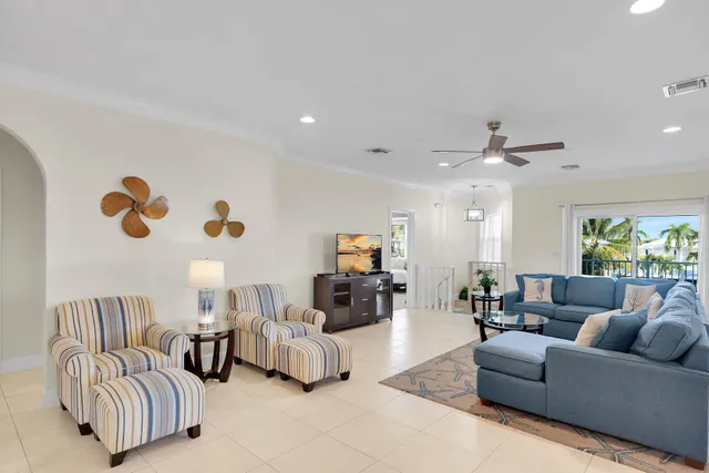 $3,650,000 | 580-590 10th Street, Key Colony Beach, FL 33051