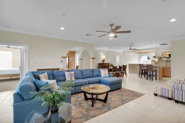 $3,650,000 | 580-590 10th Street, Key Colony Beach, FL 33051