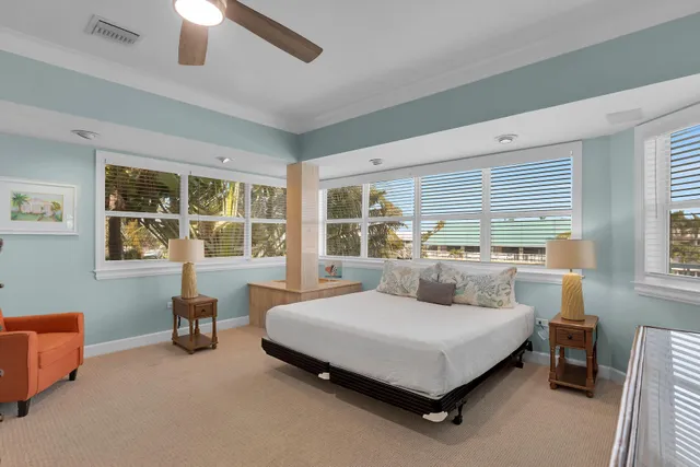 $3,650,000 | 580-590 10th Street, Key Colony Beach, FL 33051