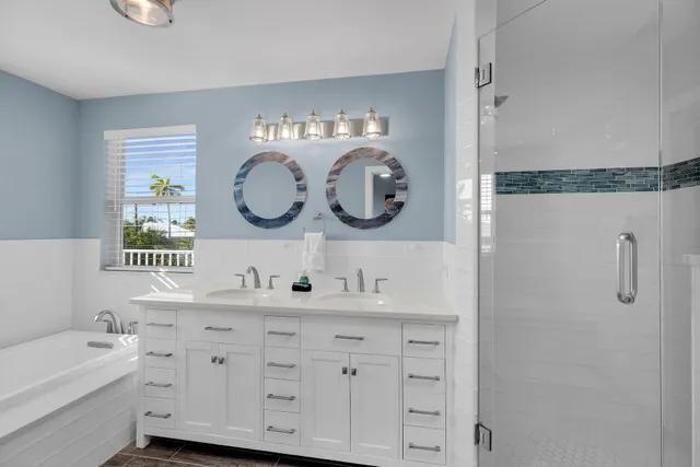 $3,650,000 | 580-590 10th Street, Key Colony Beach, FL 33051