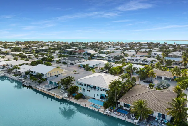 $3,650,000 | 580-590 10th Street, Key Colony Beach, FL 33051