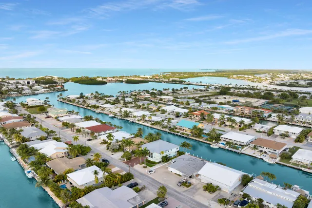 $3,650,000 | 580-590 10th Street, Key Colony Beach, FL 33051