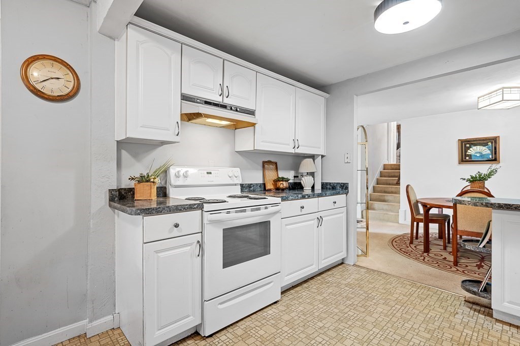 43 Cold Spring Road Holliston, MA 01746 - Photo 9 of 37 Gallery Image 9