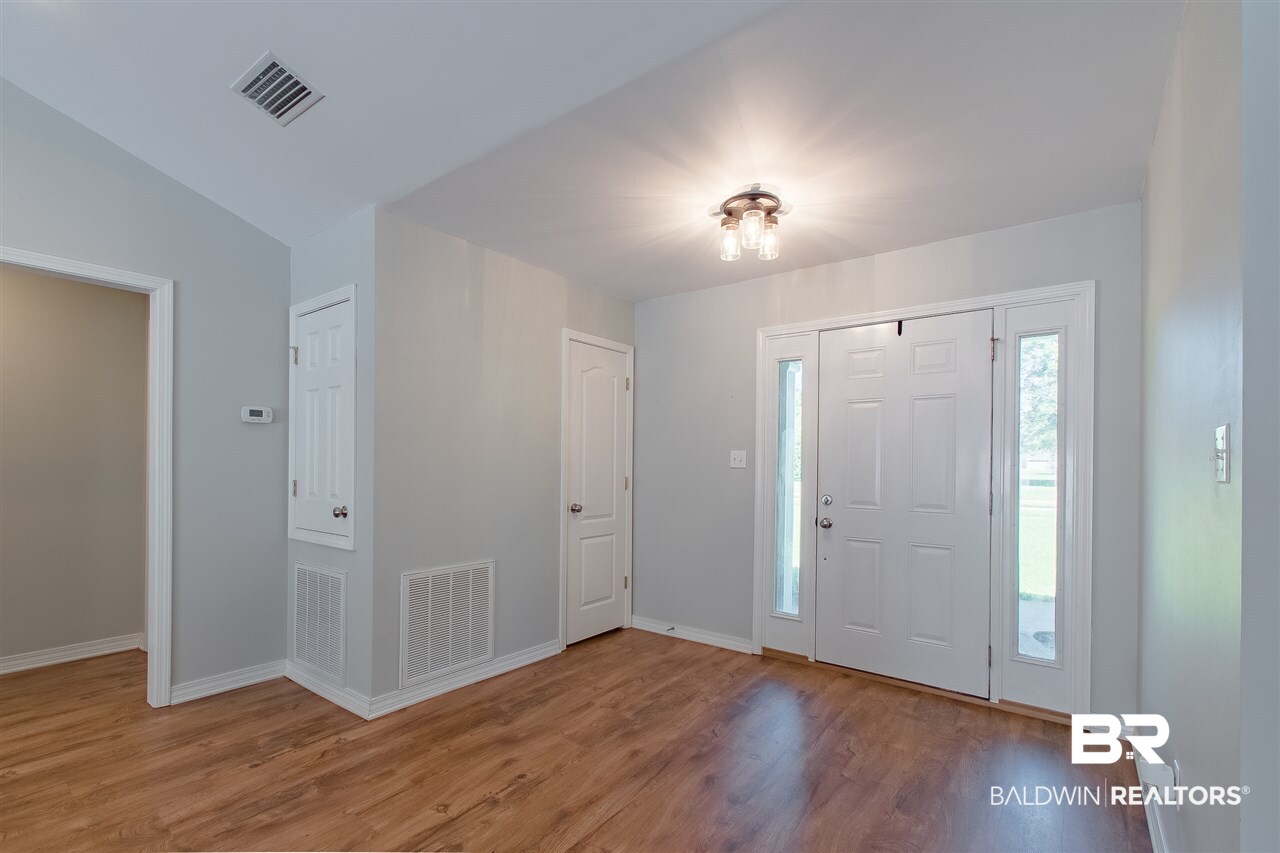 16088 2nd Avenue Silverhill, AL 36576 - Photo 6 of 33