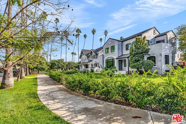 $2,249,000 | 4308 Victoria Park Drive, Los Angeles, CA 90019
