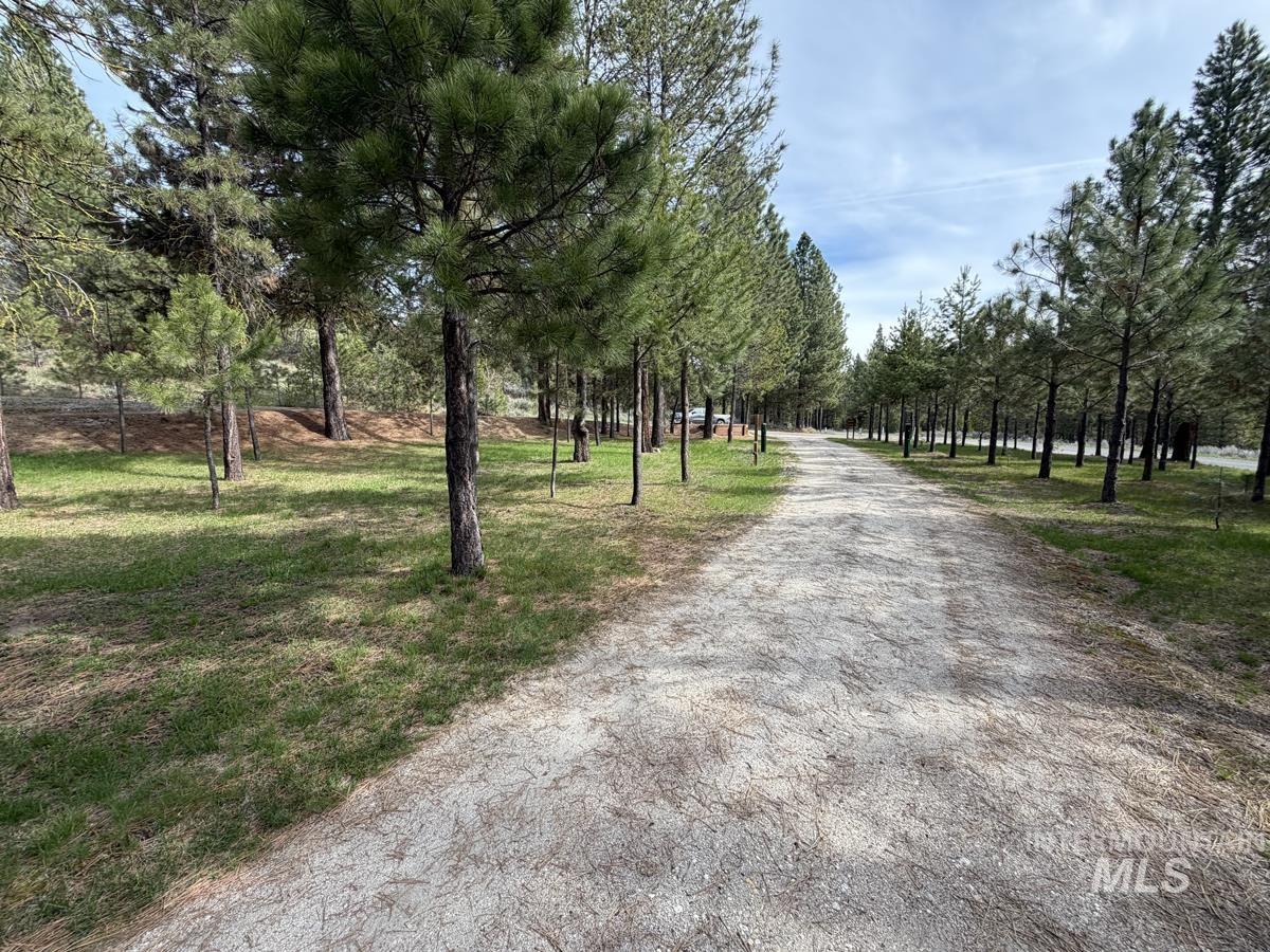 7 Carey Way Cascade, ID 83611 - Photo 6 of 43