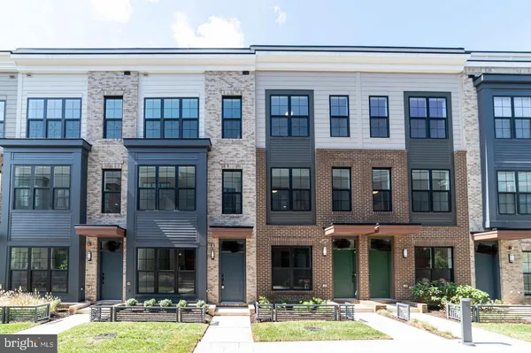 $4,100 | 7306 Blade Drive, Falls Church, VA 22042