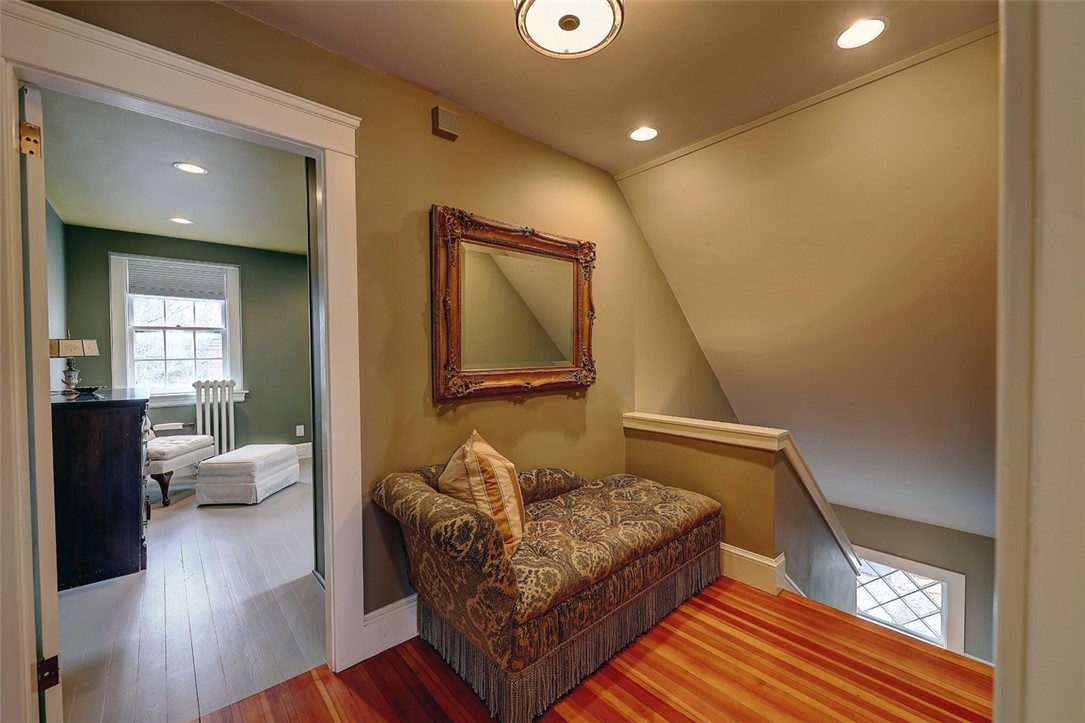 441 Rochambeau Avenue Providence, RI 02906 - Photo 40 of 50 3rd floor landing and office/bedroom