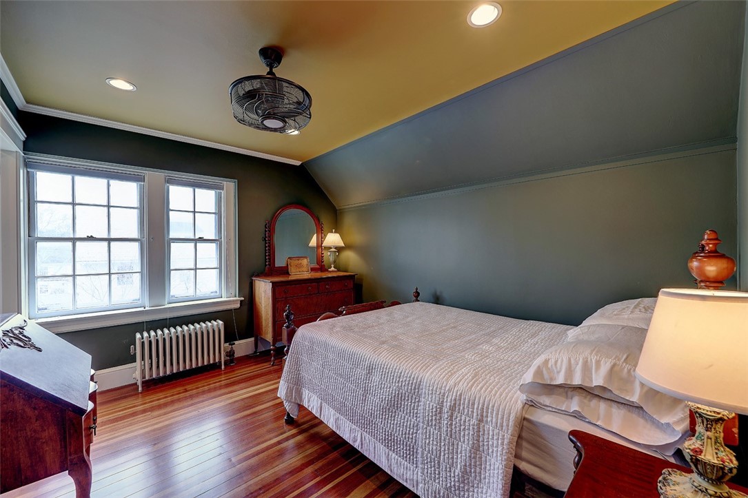 441 Rochambeau Avenue Providence, RI 02906 - Photo 42 of 50 3rd floor bedroom with en suite bath