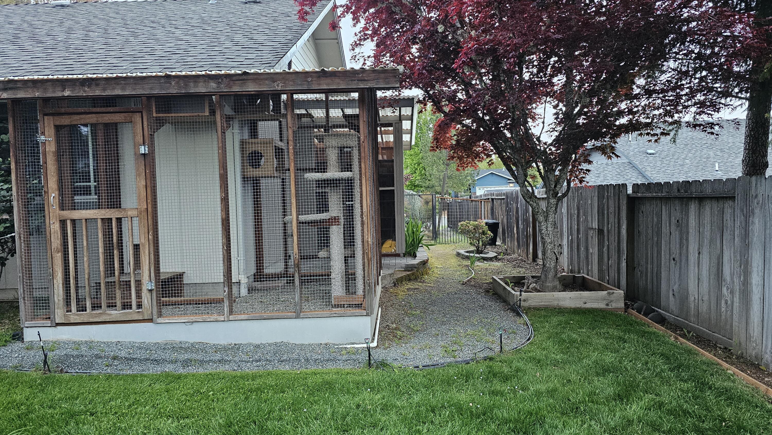 2717 Acres Road Grants Pass, OR 97527 - Photo 26 of 37 Gallery Image 26