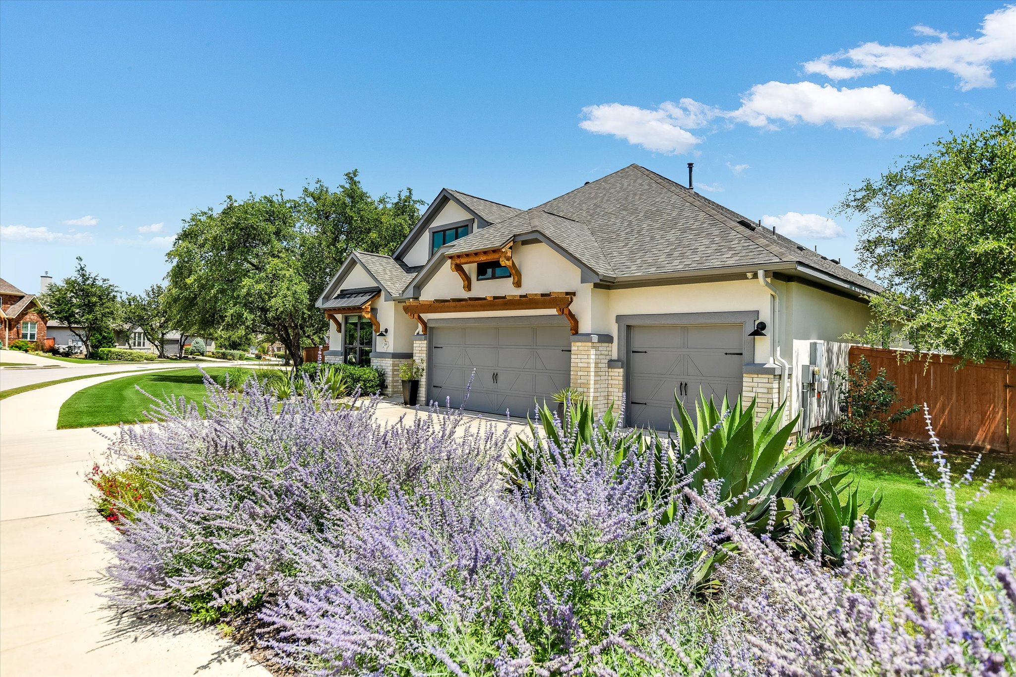 205 Axis Loop Georgetown, TX 78628 - Photo 4 of 30