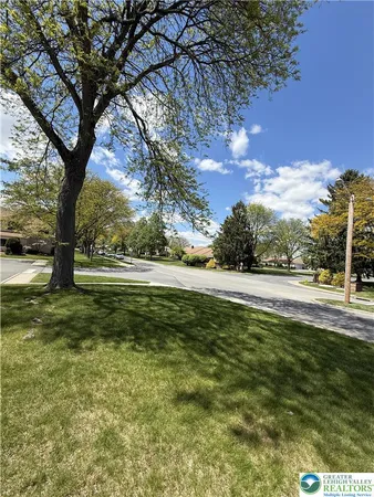 $275,000 | 2815 Whitemarsh Place, Lower Macungie Township, PA 18062