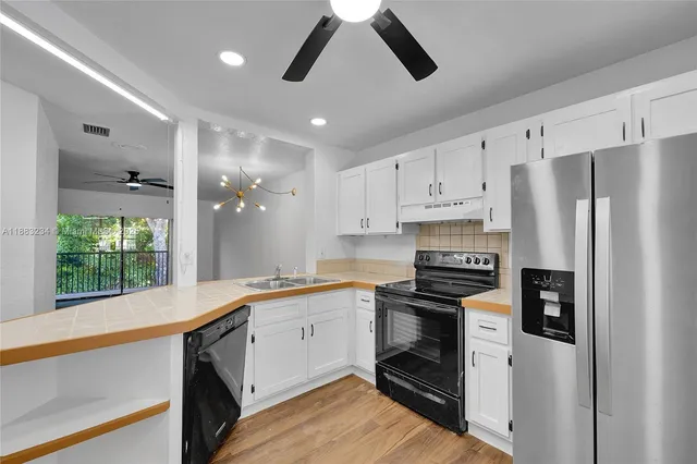 $2,200 | 9158 Northwest 40th Street, Unit 2011, Coral Springs, FL 33065