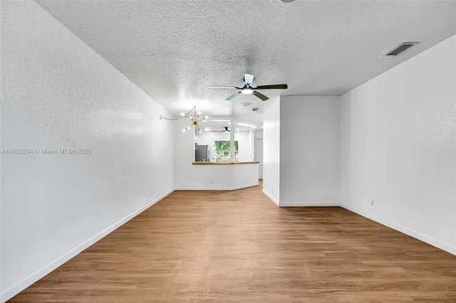 $2,200 | 9158 Northwest 40th Street, Unit 2011, Coral Springs, FL 33065