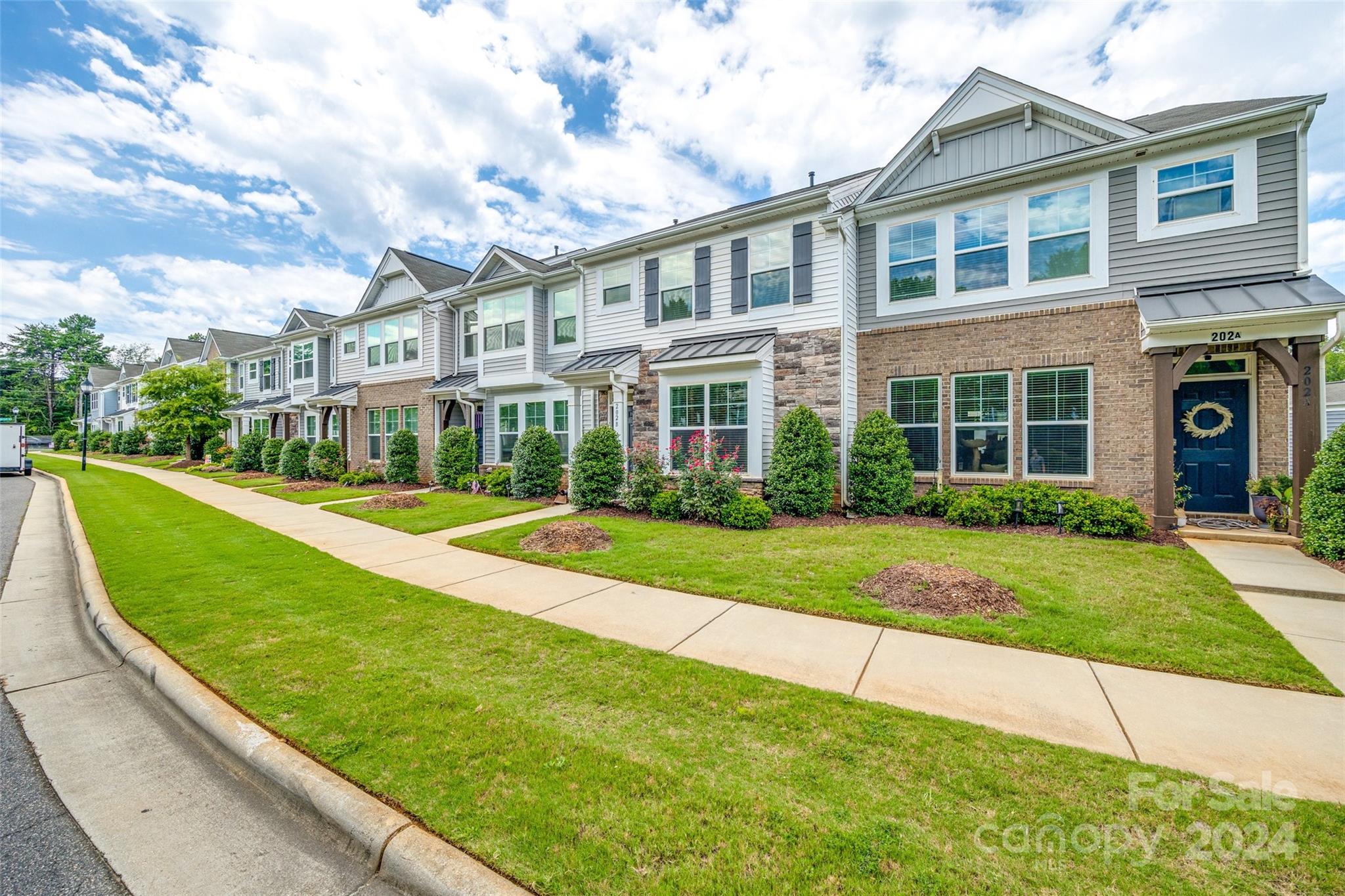202 Waterlynn Ridge Road, Unit B Mooresville, NC 28117 - Photo 4 of 40 Gallery Image 4