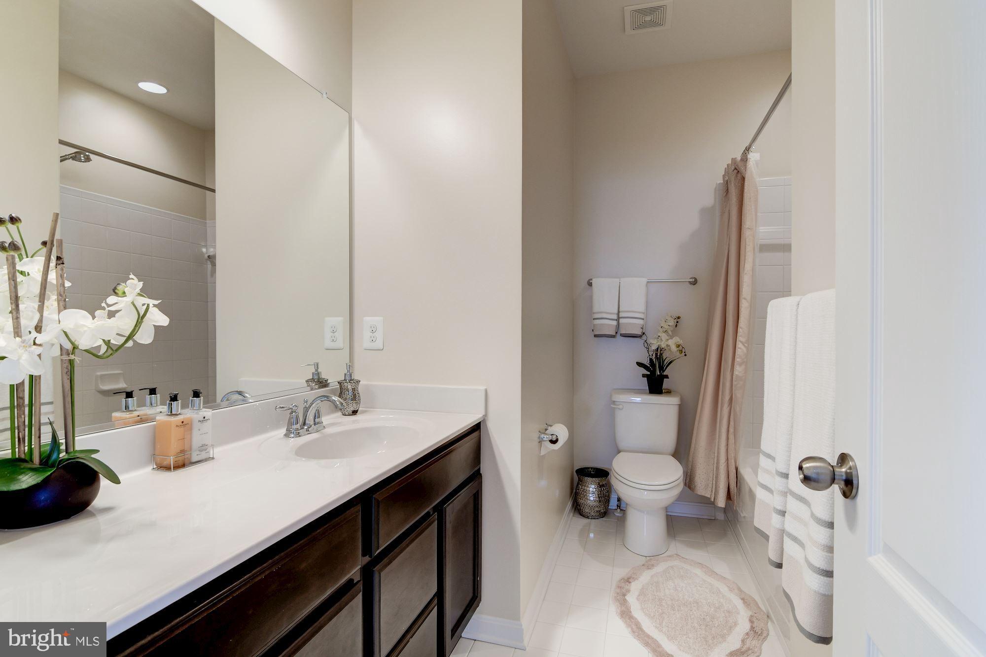 11538 Neon Road Fort Washington, MD 20744 - Photo 33 of 45 Full Bathroom 2_Upper Level