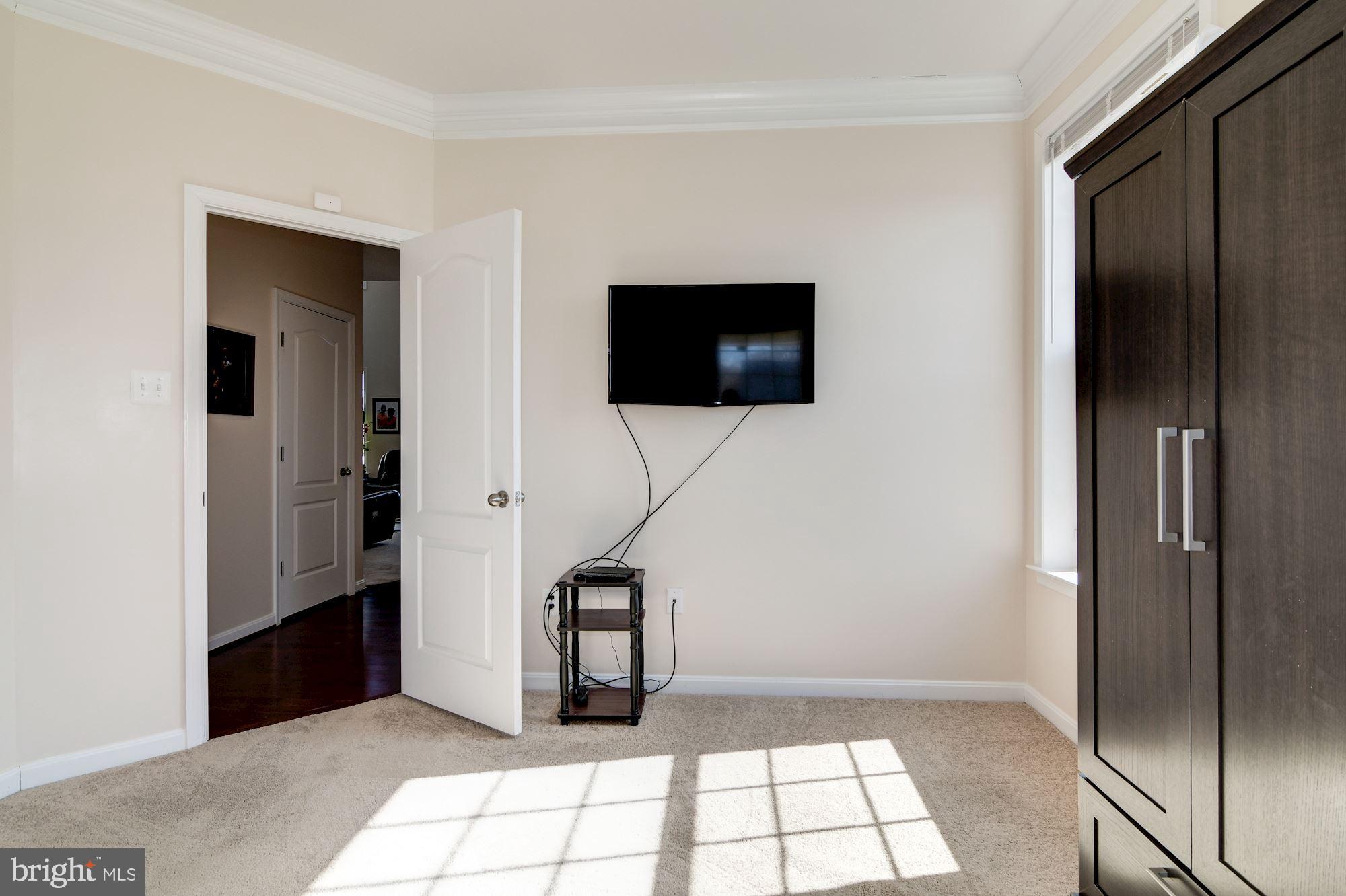 11538 Neon Road Fort Washington, MD 20744 - Photo 6 of 45 Library/Bedroom 1