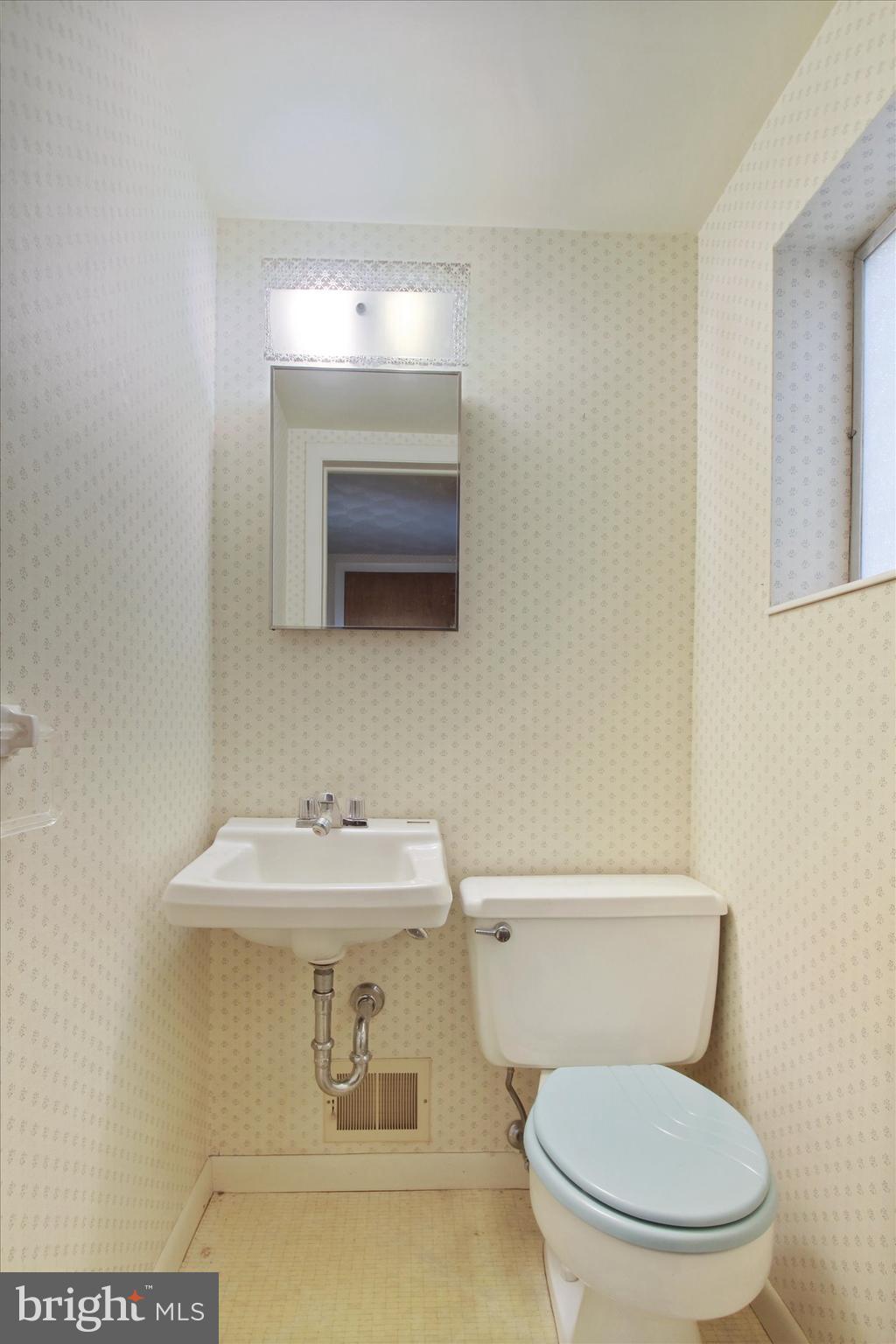 440 Maywood Road York, PA 17402 - Photo 25 of 31 Gallery Image 25