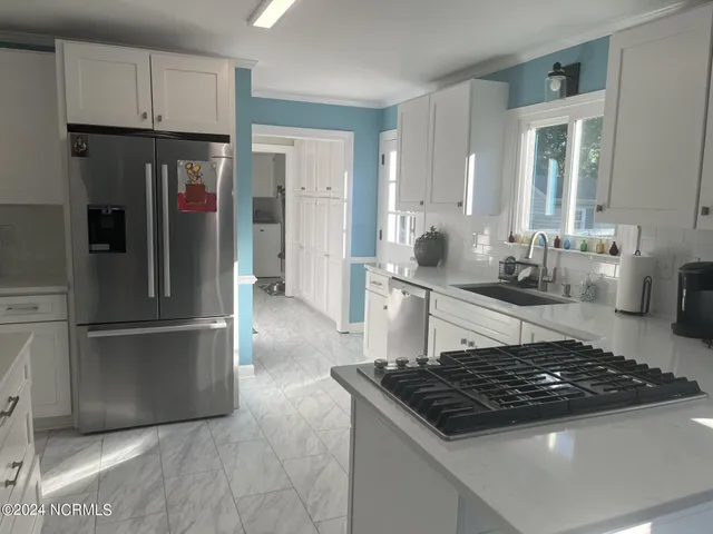 $830,000 | 444 Creekview Drive East, Hampstead, NC 28443