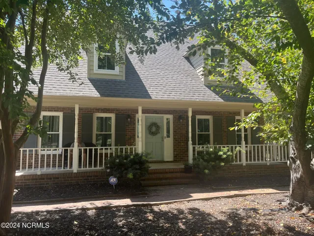 $830,000 | 444 Creekview Drive East, Hampstead, NC 28443