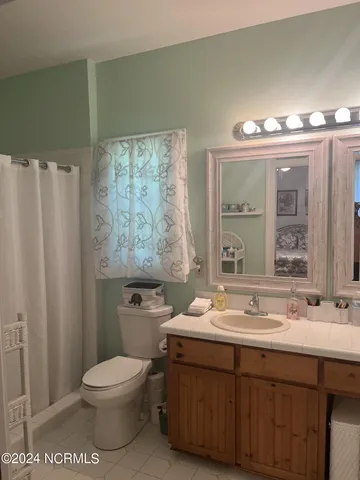 $830,000 | 444 Creekview Drive East, Hampstead, NC 28443