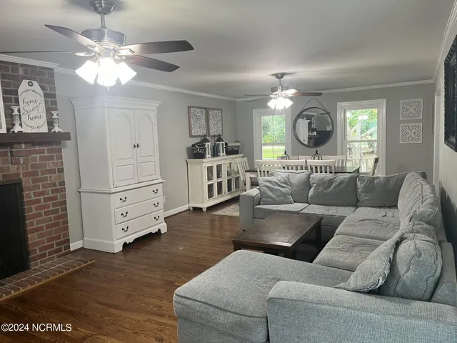 $830,000 | 444 Creekview Drive East, Hampstead, NC 28443