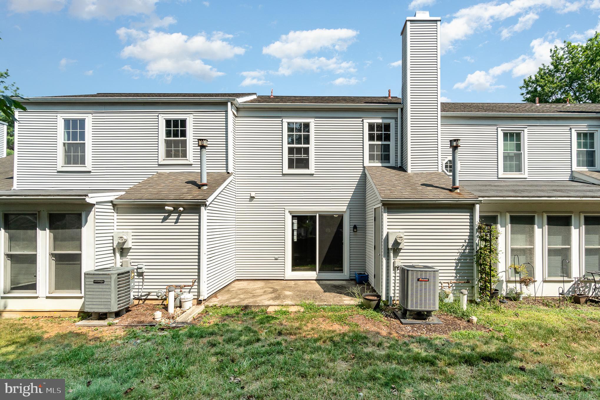 1961 Wexford Road Palmyra, PA 17078 - Photo 2 of 24 Gallery Image 2