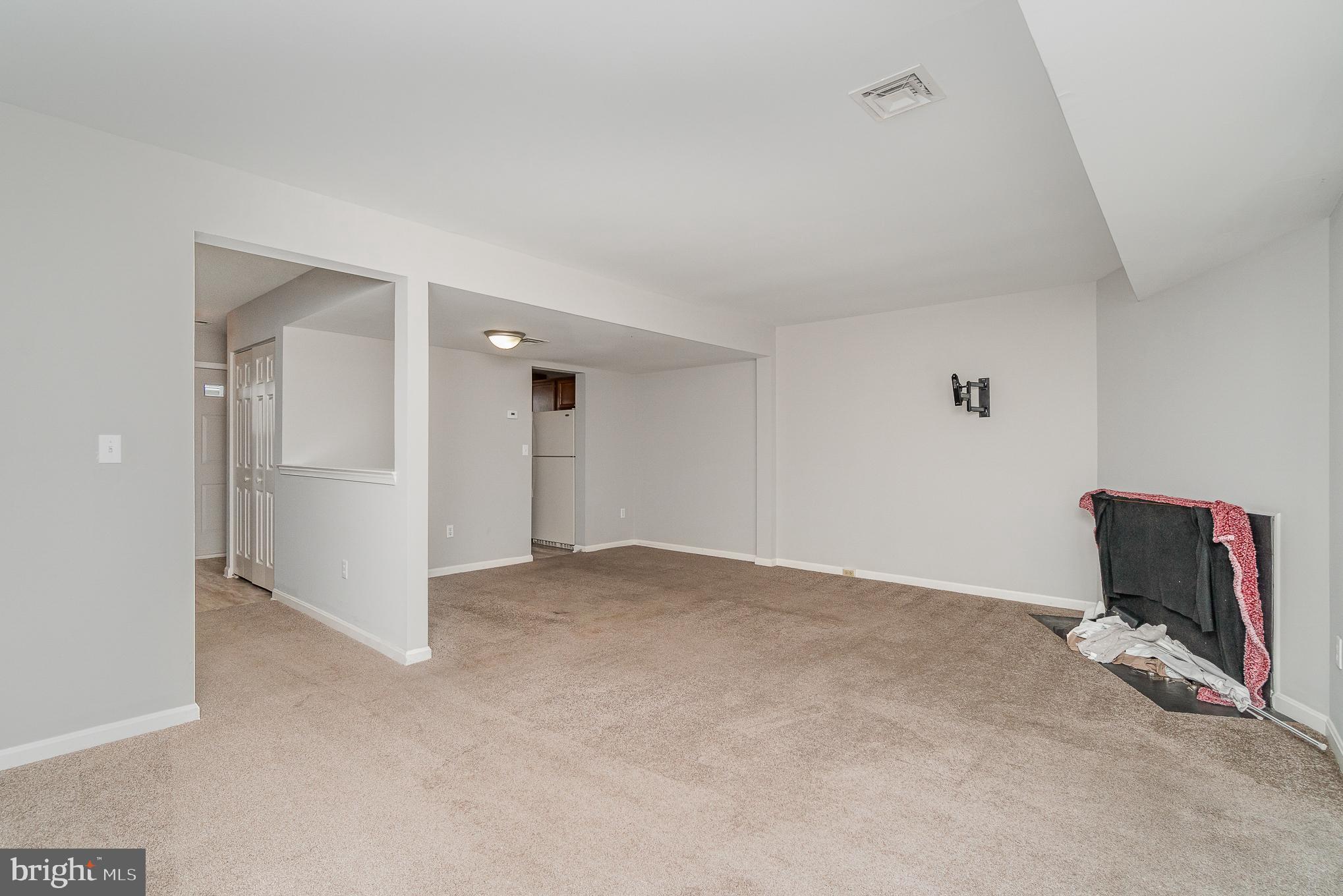 1961 Wexford Road Palmyra, PA 17078 - Photo 3 of 24 Gallery Image 3