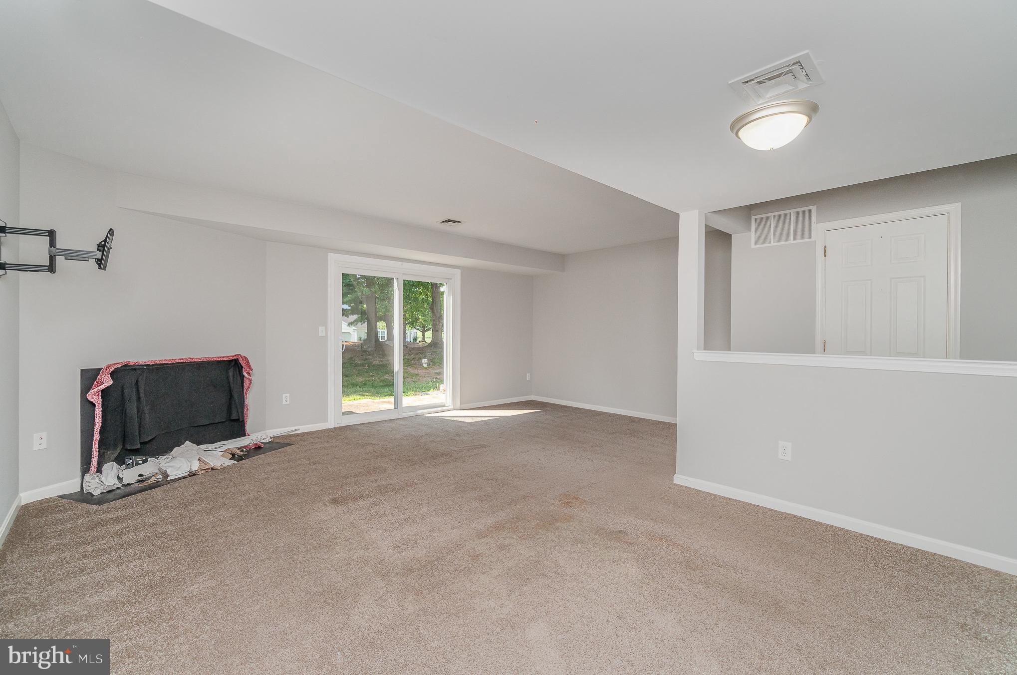 1961 Wexford Road Palmyra, PA 17078 - Photo 4 of 24 Gallery Image 4