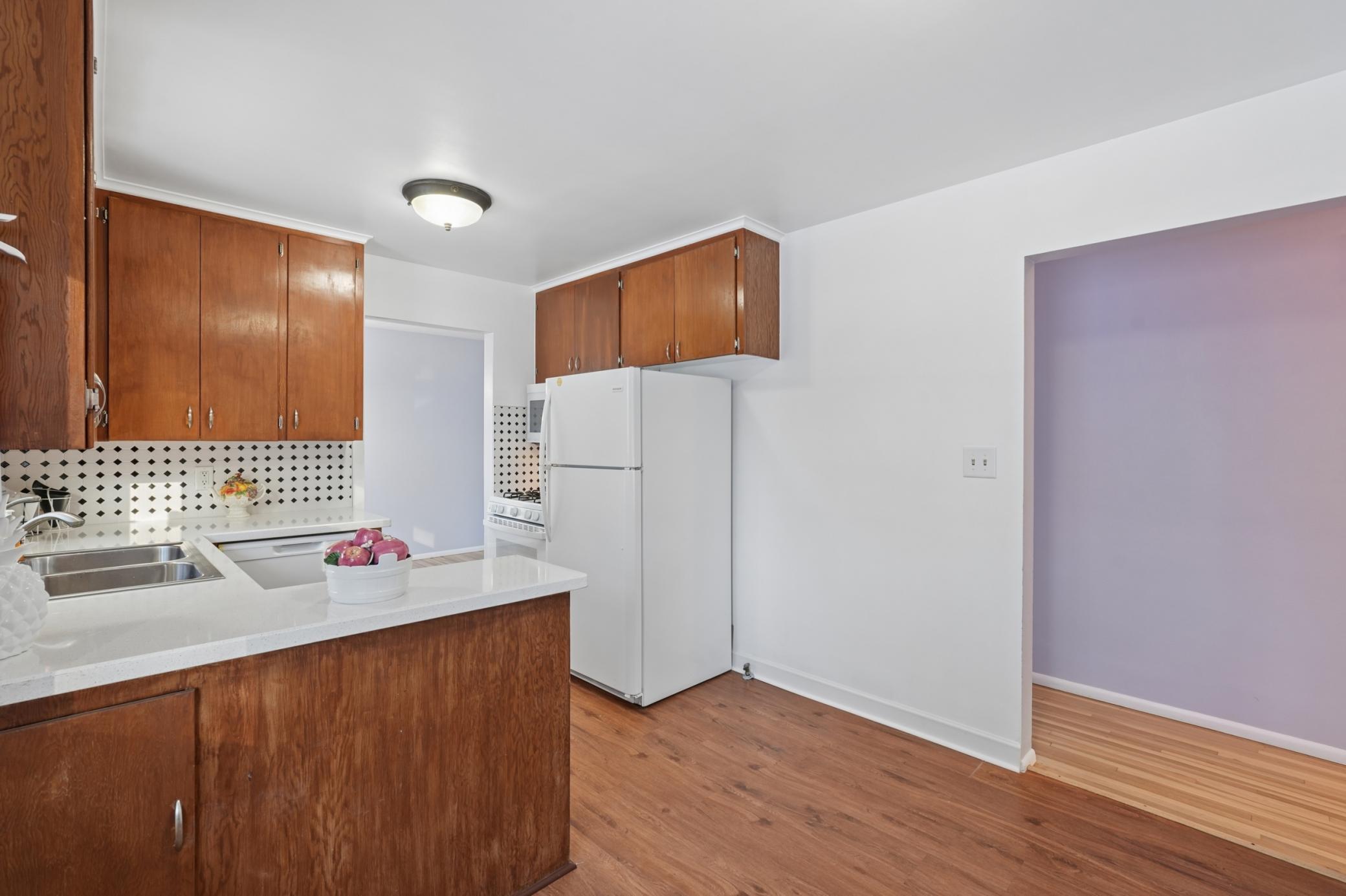 2174 County Rd F East White Bear Lake, MN 55110 - Photo 9 of 25