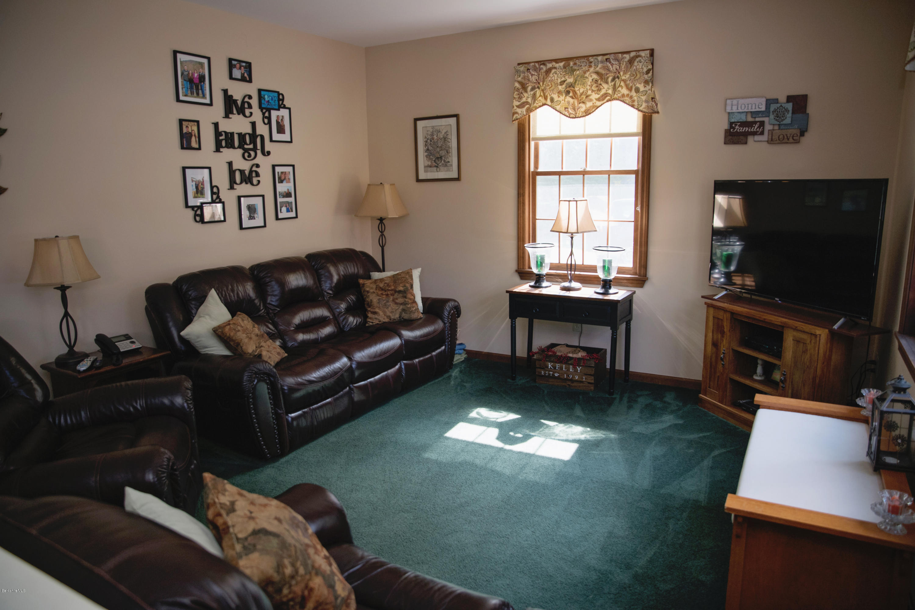 225 Mandalay Road Lee, MA 01238 - Photo 52 of 82 225 mandalay sunk in living room 3