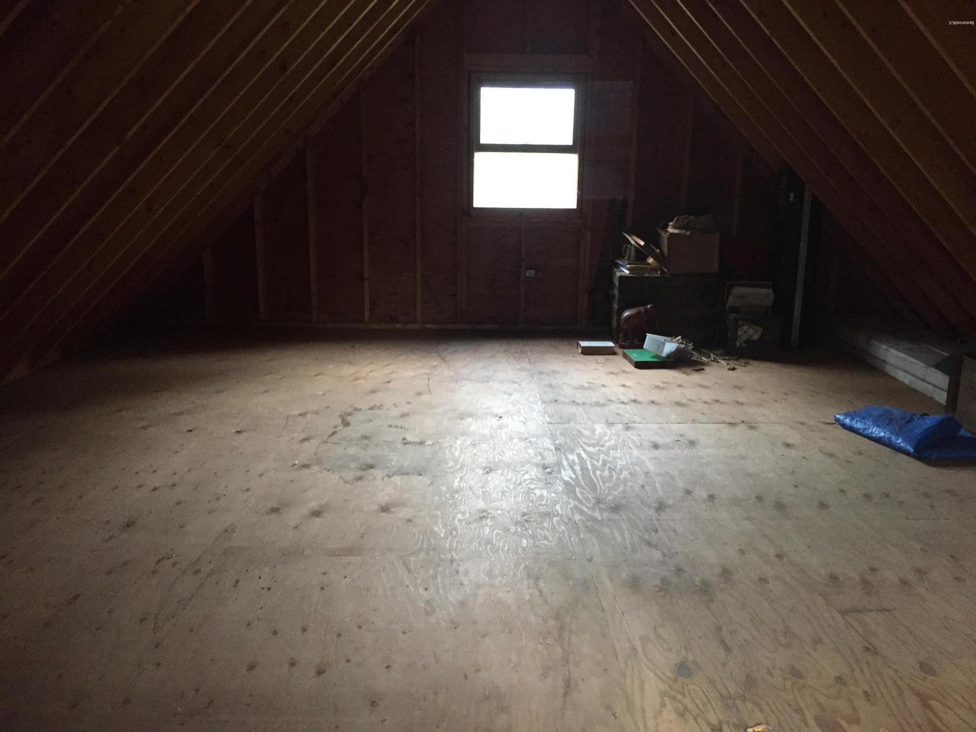 225 Mandalay Road Lee, MA 01238 - Photo 82 of 82 225 mandalay bonus room above garage