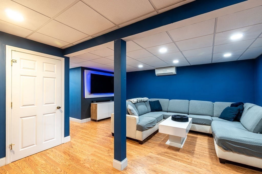 148 South Street Reading, MA 01867 - Photo 38 of 42