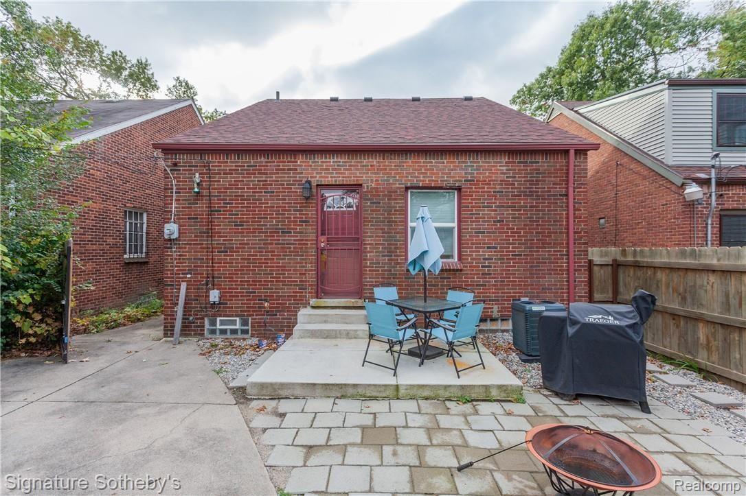 20122 Picadilly Road Detroit, MI 48221 - Photo 25 of 30 24.jpg