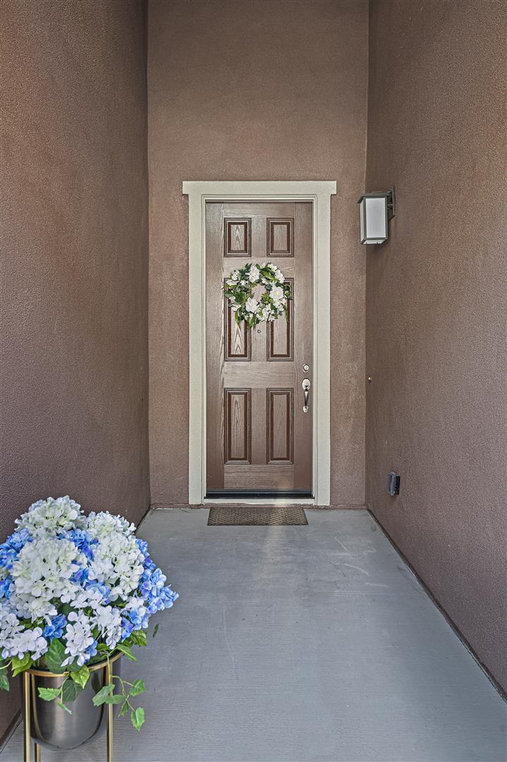 Oakland, 94605 - Photo 6 of 61 a living room with furniture and flowers