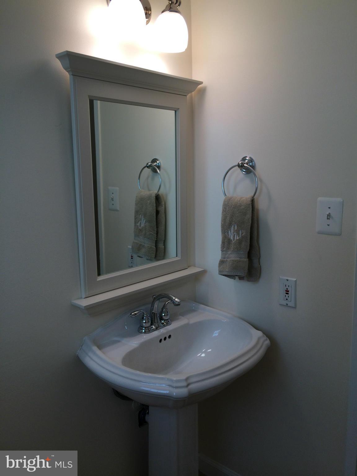 2340 Hunters Square Court Reston, VA 20191 - Photo 12 of 25 POWDER ROOM (2)